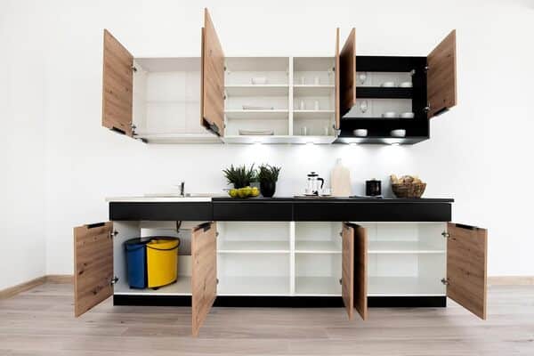 PEGANE Cuisine complète Erika 7 éléments Couleur chêne Artisan/Noire, Plan de Travail Non Inclus - Longueur 180/240 cm