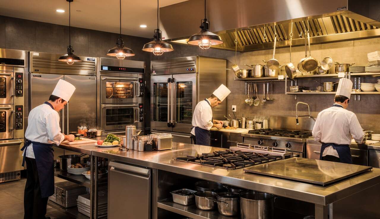 Équipements industriels pour cuisine : choix et entretien