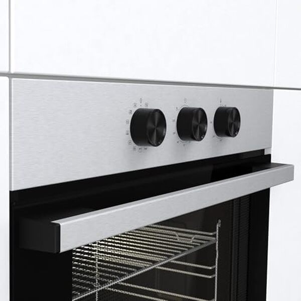 Explorez notre avis détaillé sur le four multifonction Hisense BI61111AX avec sa cavité XXL, idéal pour les amateurs de cuisine ambitieuse. Avantages et caractéristiques à connaître avant d'acheter.