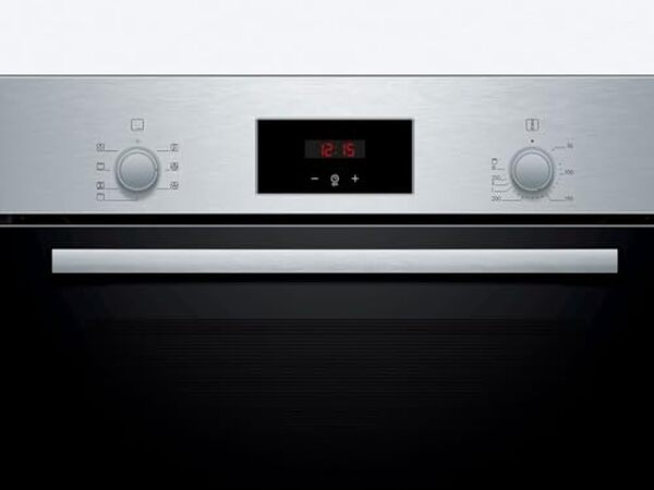 Découvrez le Bosch HBF133BR0, un four encastrable éco-responsable alliant cuisson 3D performante, efficacité énergétique et design contemporain.