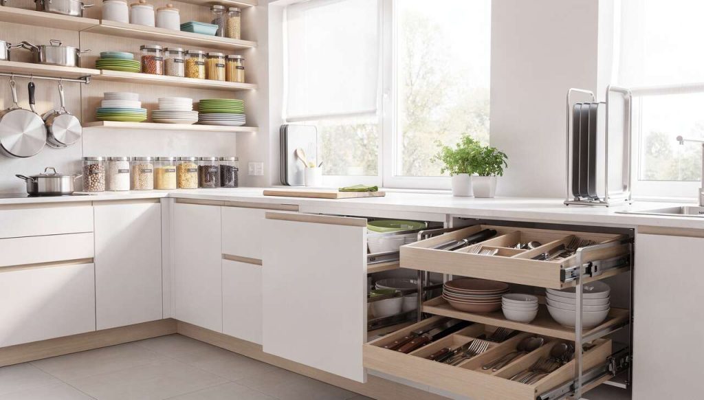 Organiser les ustensiles : rangement malin dans la cuisine