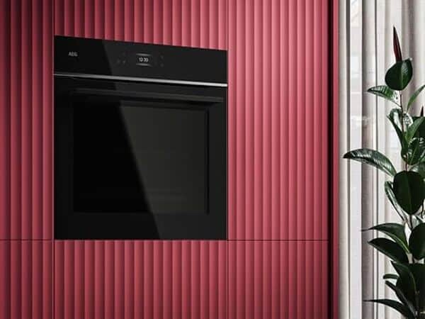 Découvrez notre test détaillé du four encastrable connecté AEG TE7PB62WAB série 7 : performances, fonctionnalités intelligentes et verdict complet pour bien choisir.