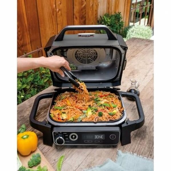 Découvrez le test complet du Ninja Woodfire OG701EU, barbecue électrique 7 en 1 : caractéristiques, performances et avis pour bien choisir votre barbecue polyvalent.