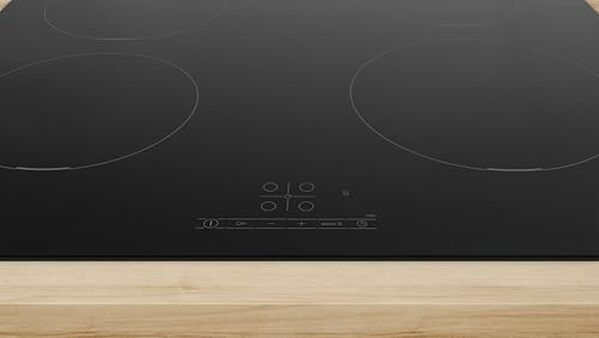 Découvrez notre test détaillé de la plaque à induction Bosch PUE611BB5E : puissance, efficacité énergétique et fonctionnalités innovantes pour votre cuisine moderne.