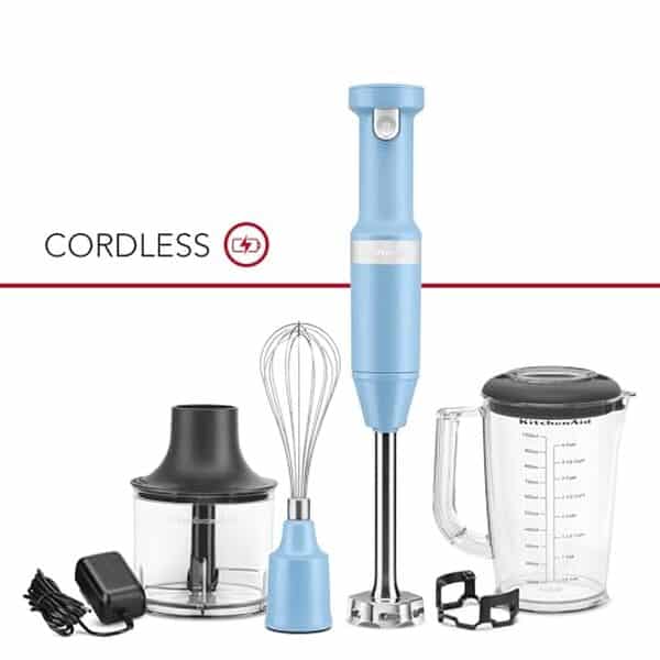 Découvrez notre test détaillé du mixeur manuel sans fil KitchenAid KHBBV83 velours bleu : performances, avantages et avis pour bien choisir votre appareil de cuisine.