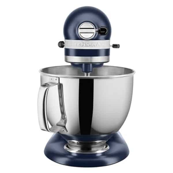 Découvrez notre test détaillé du robot pâtissier KitchenAid Artisan 4, 8 L en bleu encre : performances, polyvalence et design pour vos préparations culinaires.