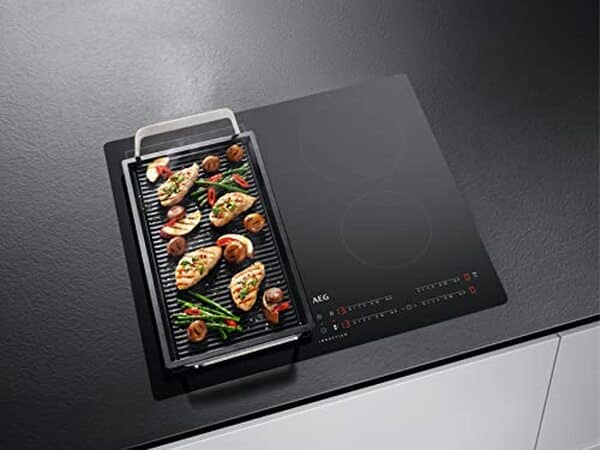 Découvrez notre test détaillé de la plaque induction AEG IKB64443IB maxisense® 60 cm : performances, fonctionnalités et avis utilisateurs pour bien choisir. 